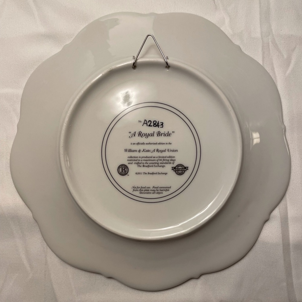 Bradford Exchange A Royal Bride Kate Middleton Plate - Picture 8 of 11